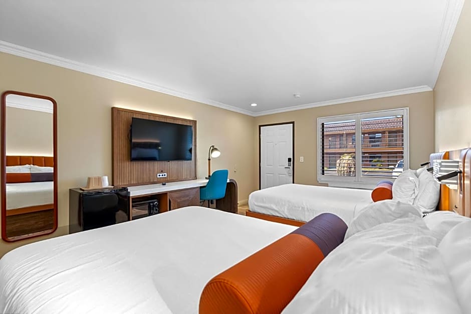 Santa Clarita Motel - Near six Flags Magic Mountain - Valencia