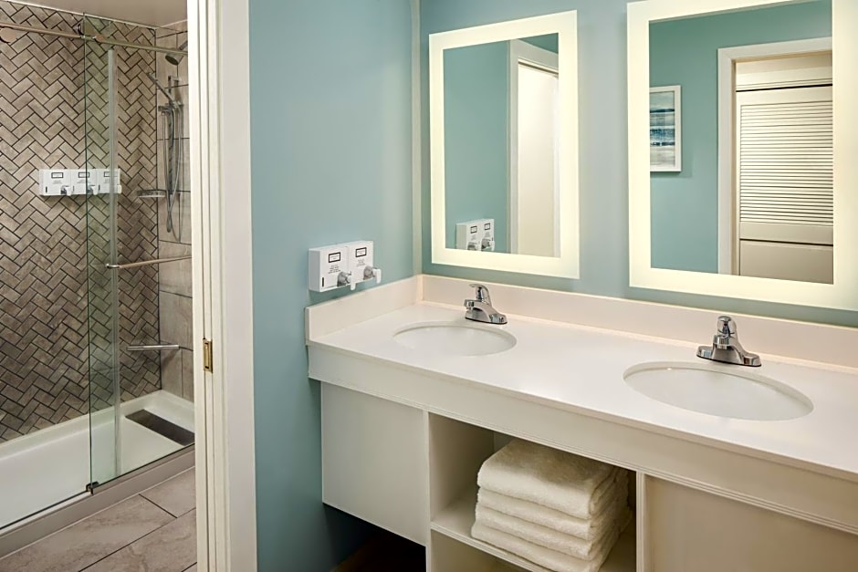 Surfside Hotel and Suites