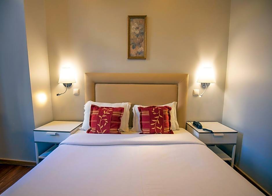 Grande Pensao Residencial Alcobia