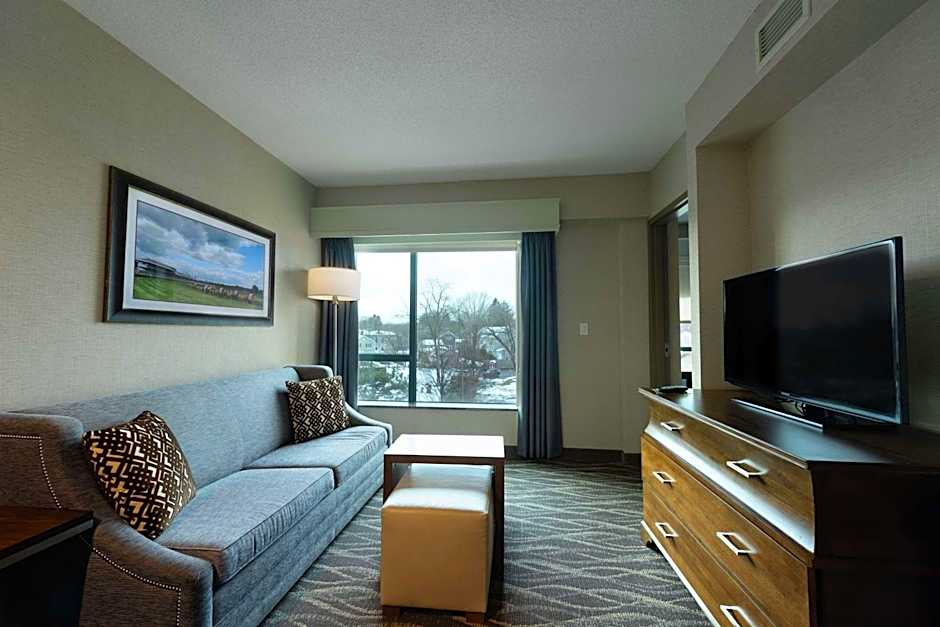 Embassy Suites By Hilton Saratoga Springs
