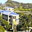Donggu Lake Xiangshan New Century Hotel