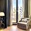 Roomers Munich, Autograph Collection by Marriott