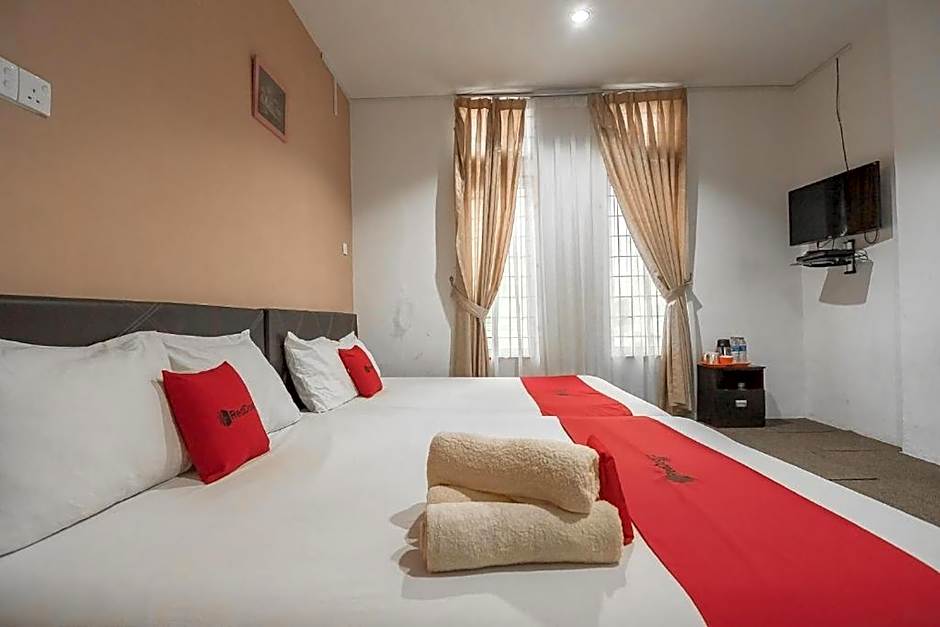 RedDoorz @ Batam Center 2