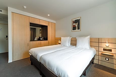 Superior Twin Room with City View