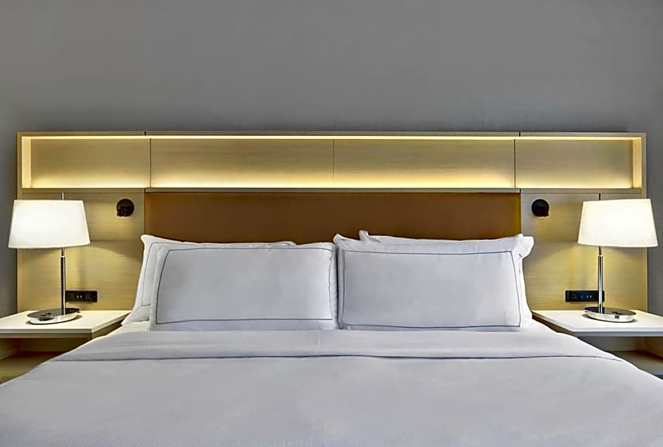 DoubleTree by Hilton Davenport
