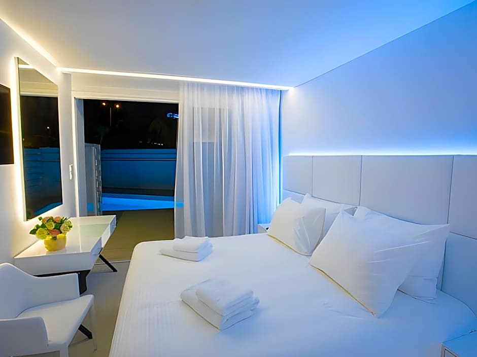 Hotel Napa Suites (Adults Only)