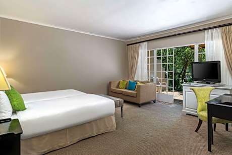 Superior Signature King Room