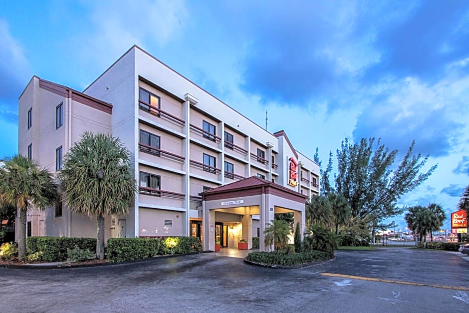 Red Roof PLUS+ Miami Airport