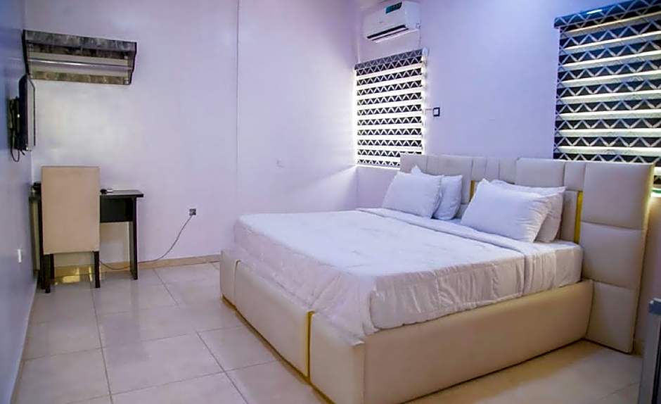 Blumerrit Hotel & Suites