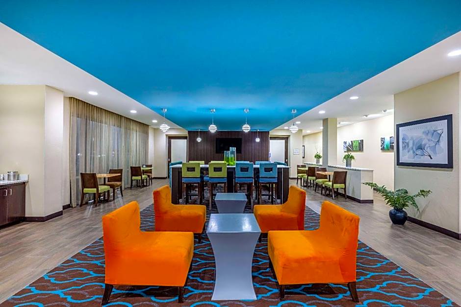 La Quinta Inn & Suites by Wyndham Artesia
