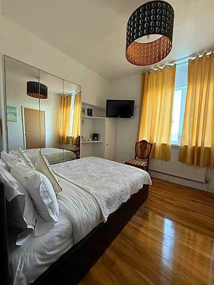 Sids restaurant and bar with rooms