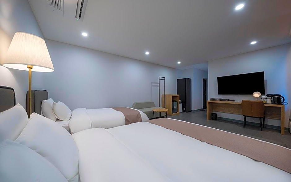 Andong Brown Dot Pungsan branch