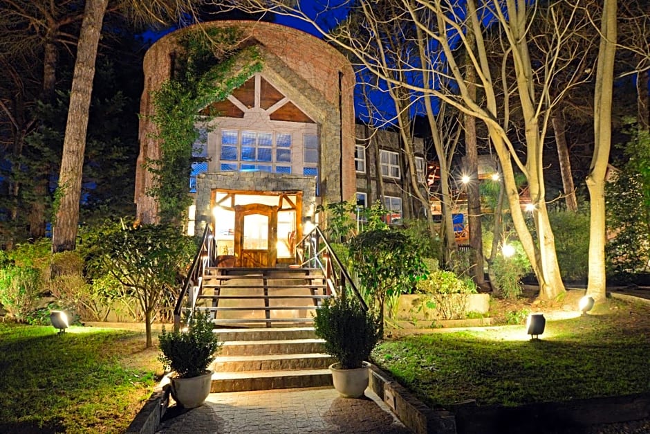 Carilo Village Apart Hotel & Spa