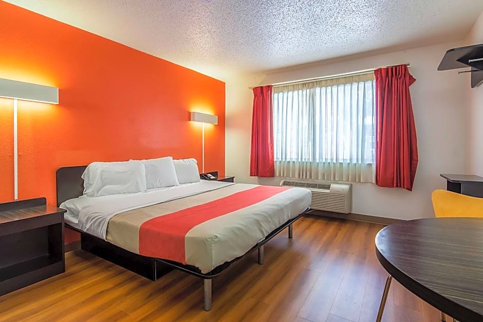 Motel 6 Dallas - North