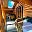 Golden Cabin - Hot Tub - Games Barn - Theatre