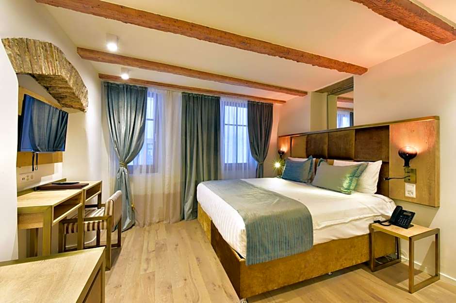 Hôtel Rousseau Plus