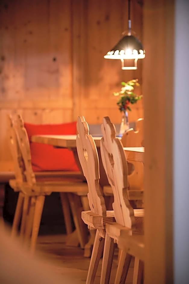 Zin Senfter Residence