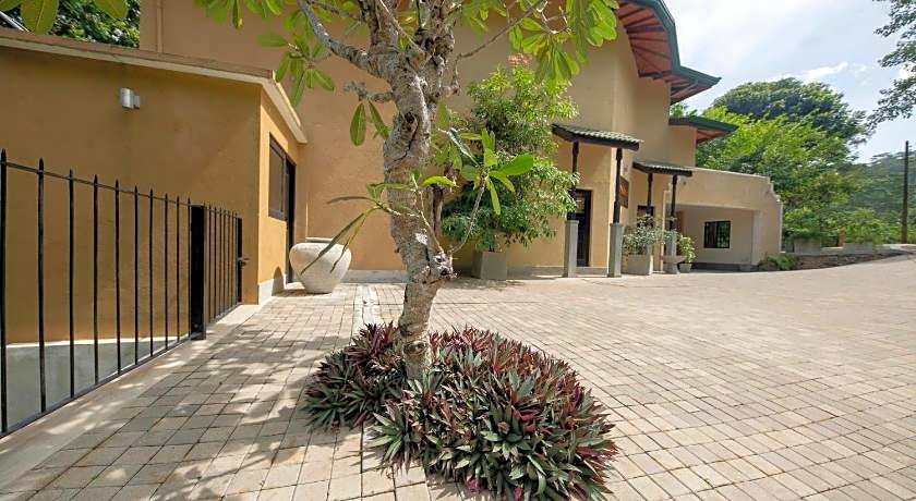 Melheim Kandy Villas