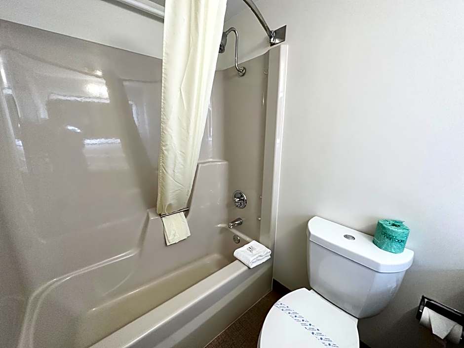 Ramada Cedar Rapids – Cedar Rapids, IA