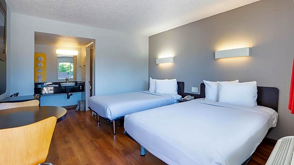 Motel 6-Pleasanton, CA