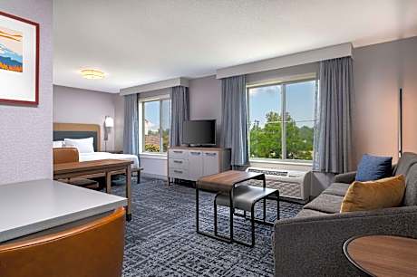 1Kg Mobility/Hearing Access Ri Shw Studio Nsm