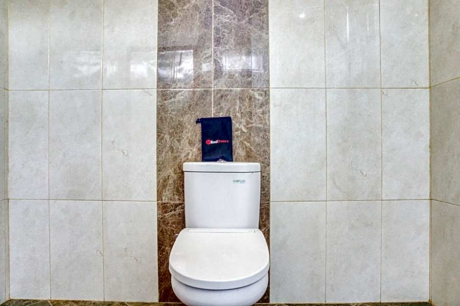 RedDoorz @ Jakal Atas KM 10