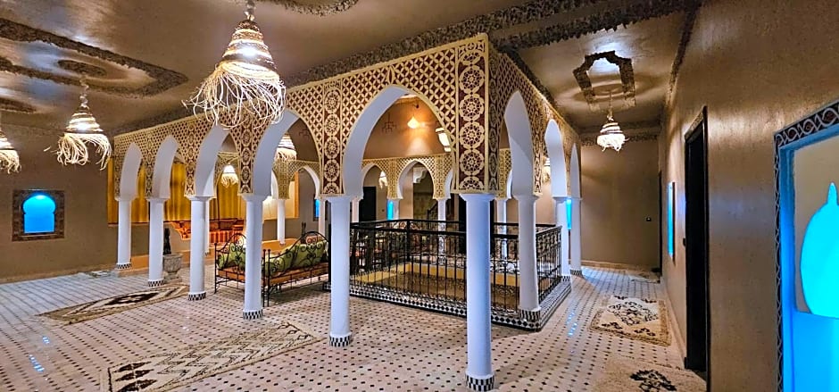 Traditional Riad Merzouga Dunes