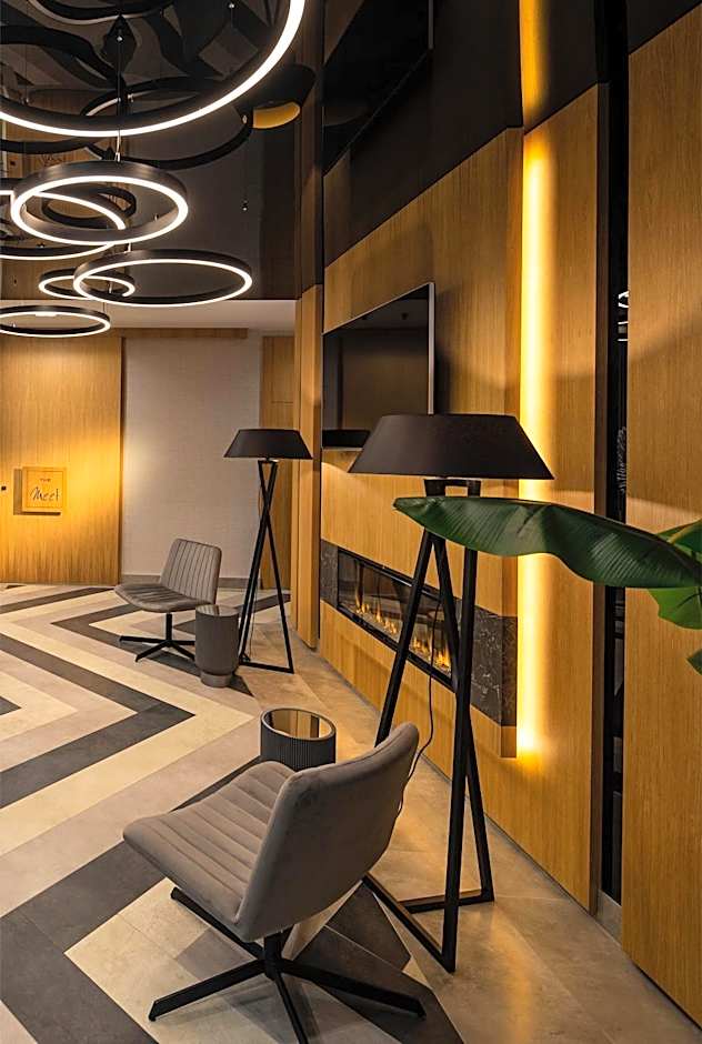 -- ESTE PARK HOTEL -- part of Urban Chic Luxury Design Hotels - Parking & Compliments - next to Shopping & Dining Mall Plovdiv