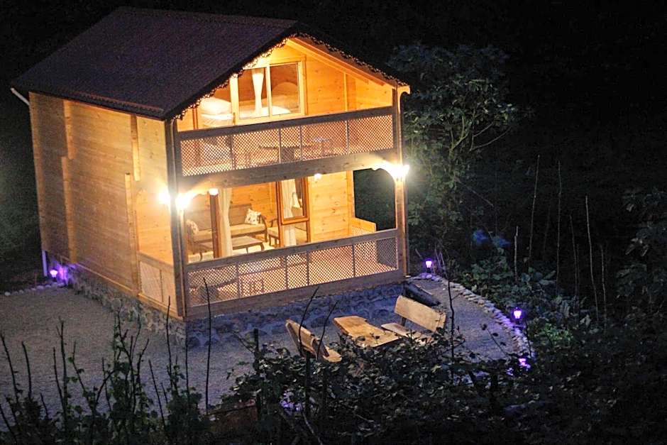 Tanura Bungalows