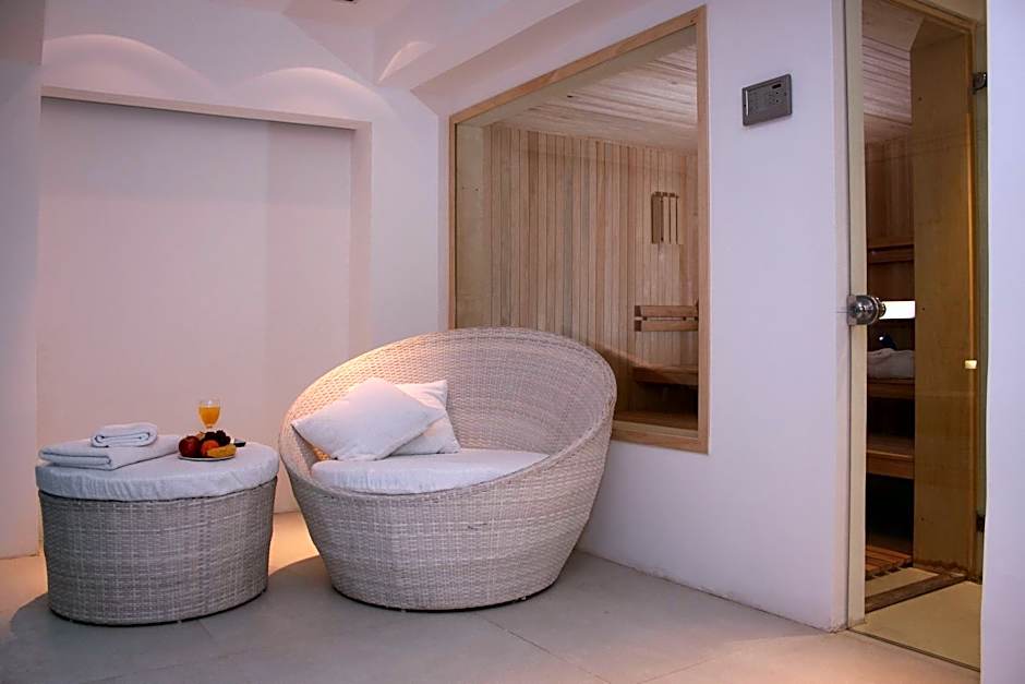 San Isidro Plaza Hotel