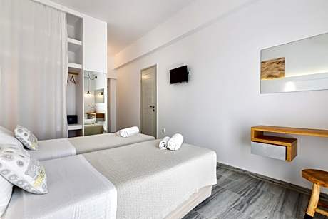 Family Room with Side Sea View