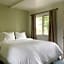 The River Hills Motel - Algoma, WI - Near Door County