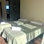 Beachcomber Lodge & Backpacker