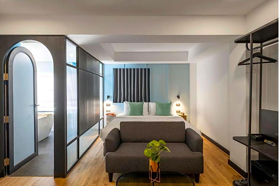 Photo 1 of 7 of Suite