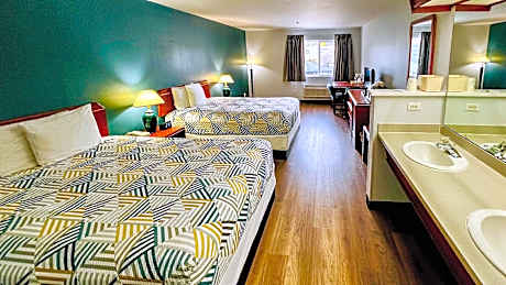 2 Queen Beds | Suite, Non-Smoking, Micfridge