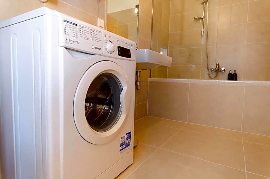 Grand Quarters City Residence