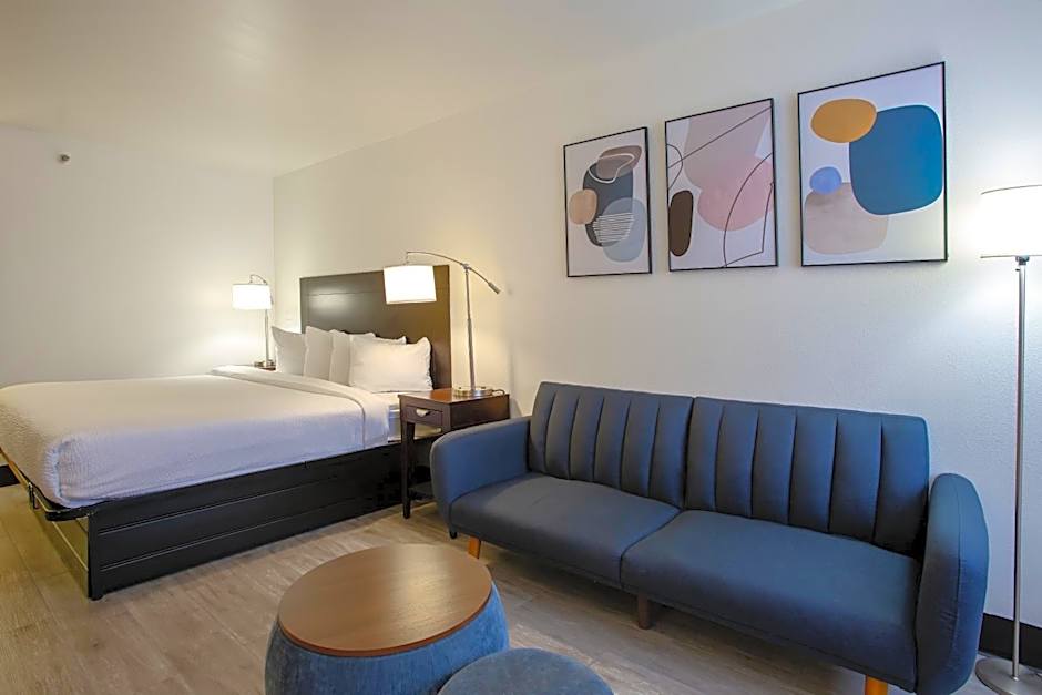 The Hotel Serene Glendale Peoria, Surestay Collection by BW