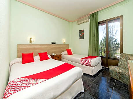 Triple Room