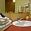 Madison Spa Motel - Adults Only
