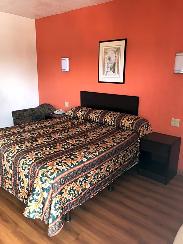 American Inn & Suites