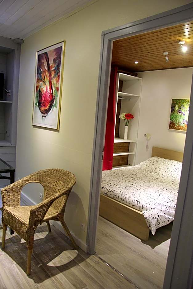 Datcha Bourguignonne, Chambres & Gîte