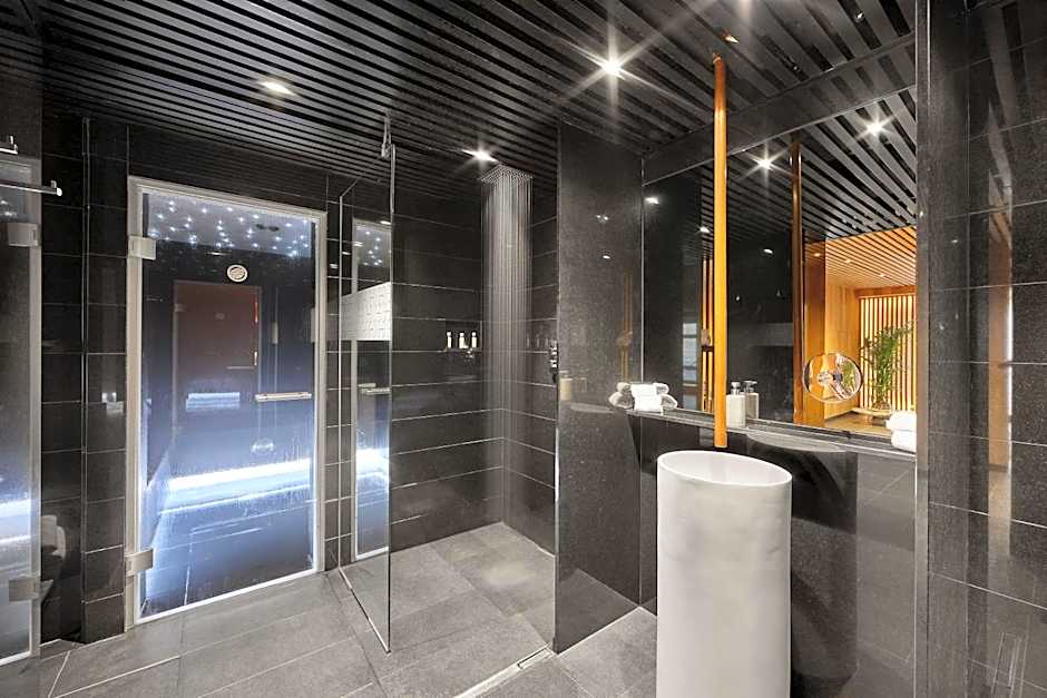 The Artist Grand Hotel of Art