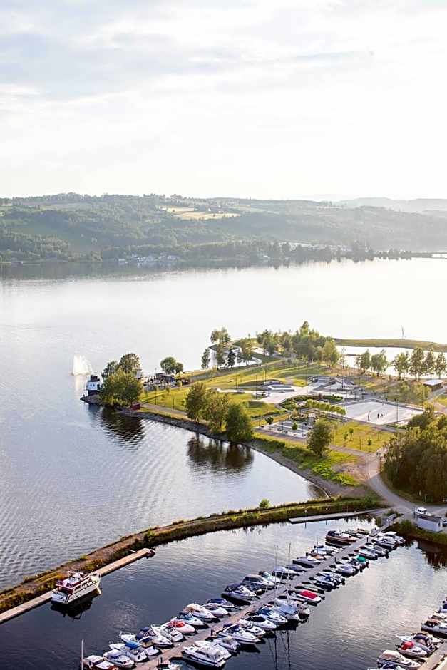 Wood Hotel by Frich's