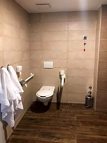 Double or Twin Room - Disability Access