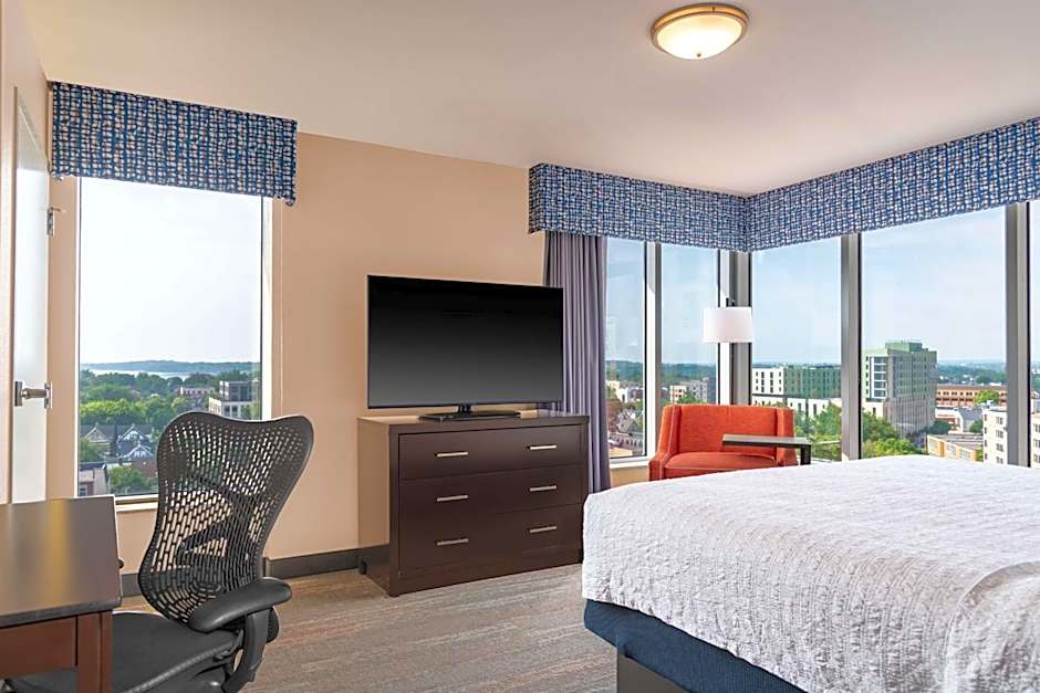 Hampton Inn By Hilton & Suites Madison Downtown