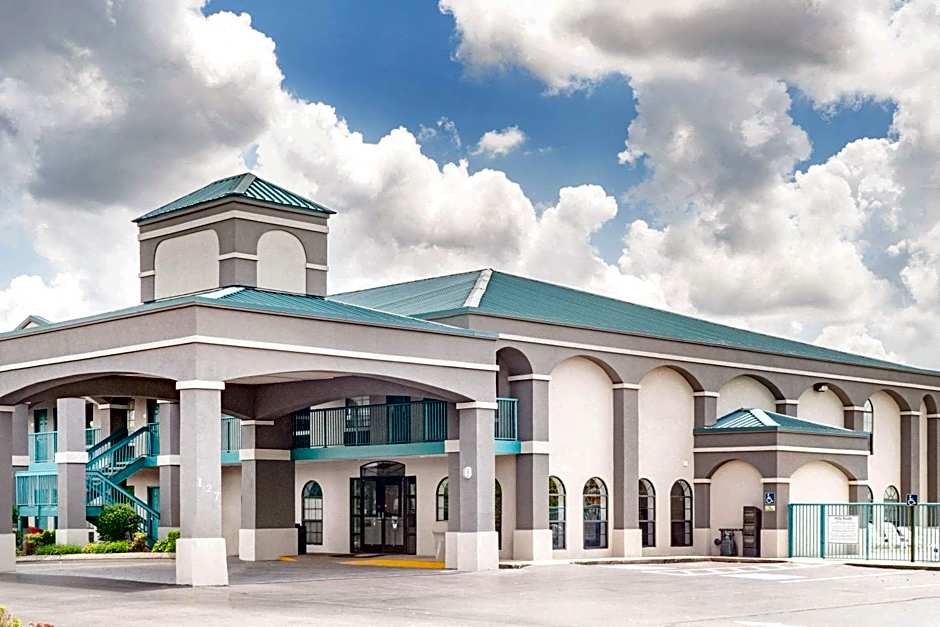 Super 8 by Wyndham Murfreesboro