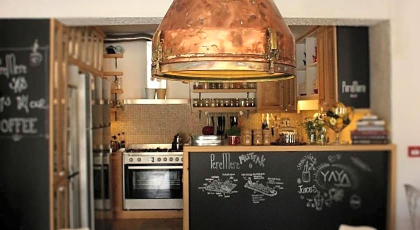 Peremere Alaçati Otel