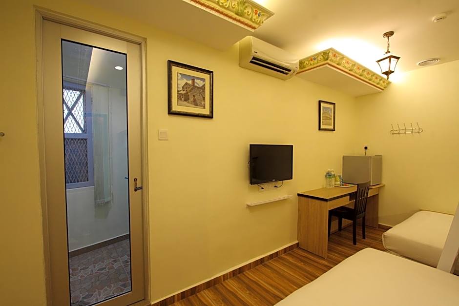 Shamrock Guest House ll