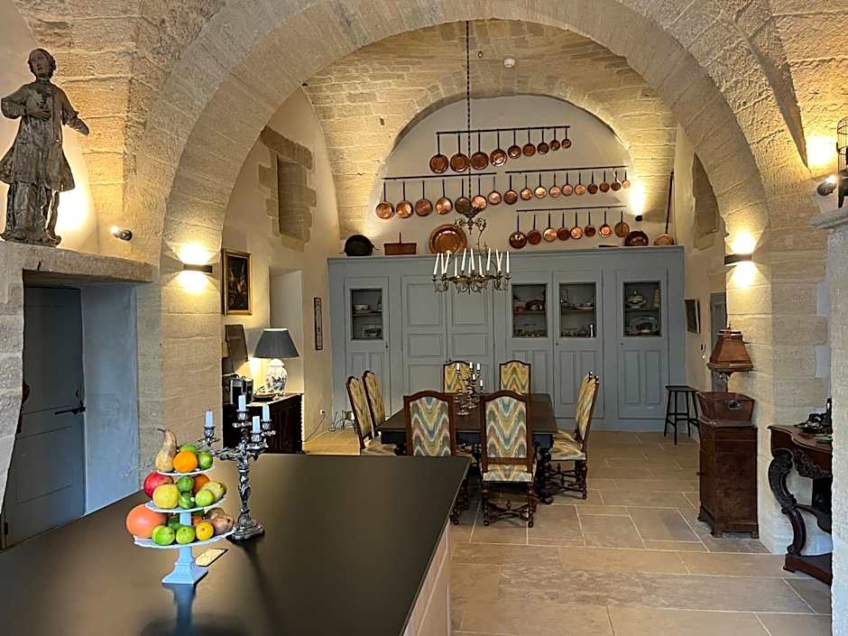 Château de Collias - Maison de Vacances