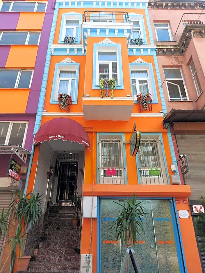 VERSECA HOTEL